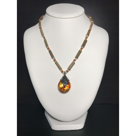 Collier Perles fantaisies oranges en Noisetier